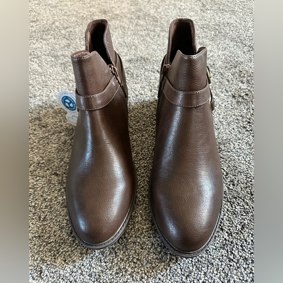 BareTraps Women’s Sienna Stacked Heel Boots Size 11 NWT - Picture 2 of 8